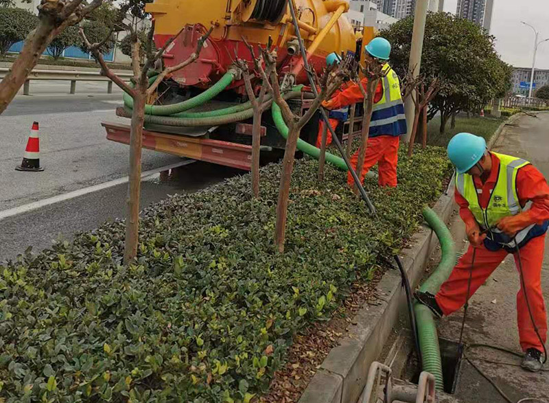 铜梁市政管道清淤